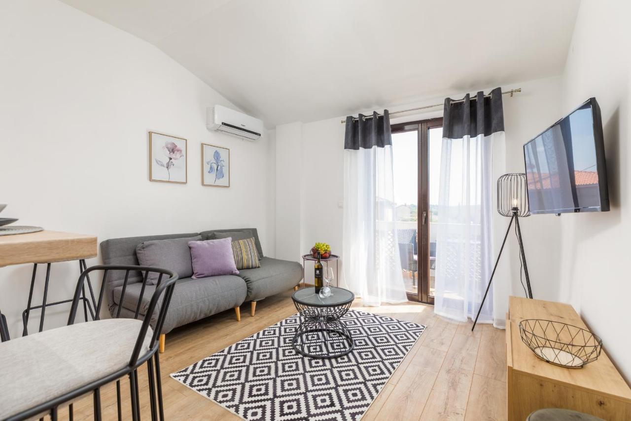 Wine House Apartments & Rooms Marceta Fazana Bagian luar foto